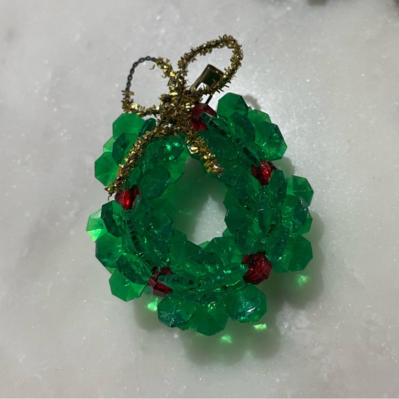 Vintage Christmas Wreath Pin - Picture 3 of 4